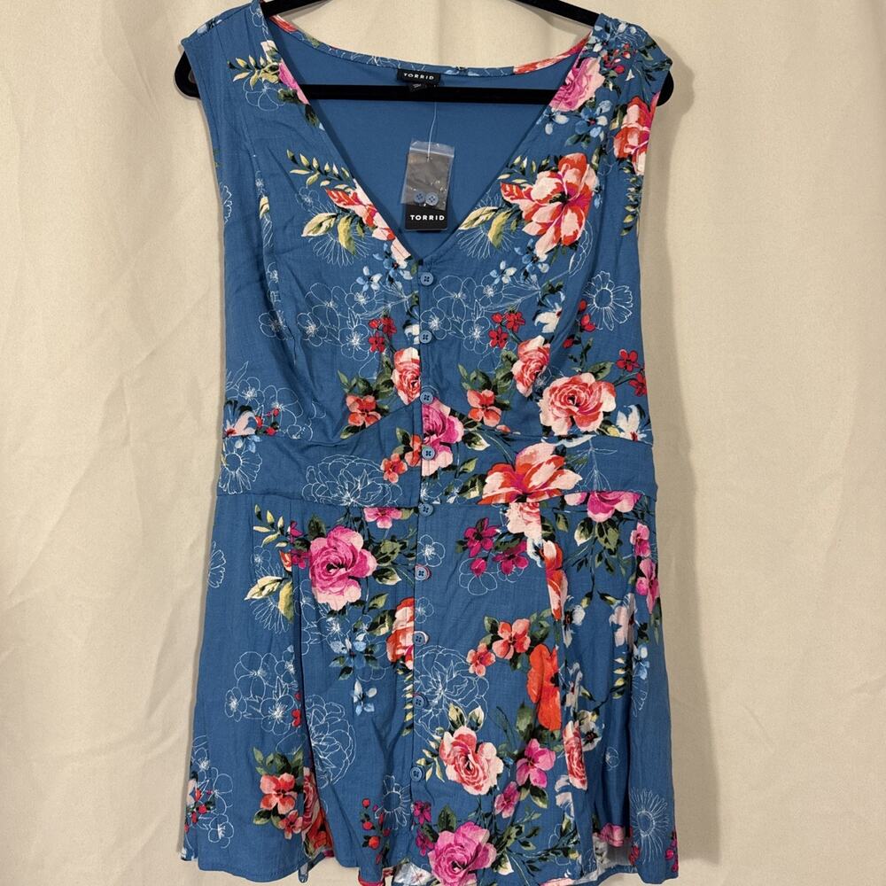 Torrid Size 3 Floral Tunic Top Blue Sleeveless V Neck Button Front Cottagecore